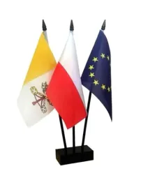 flagi-na-biurko-3-ramienna-polska-usa-unia-i-inne-restauracja-hotel-pub