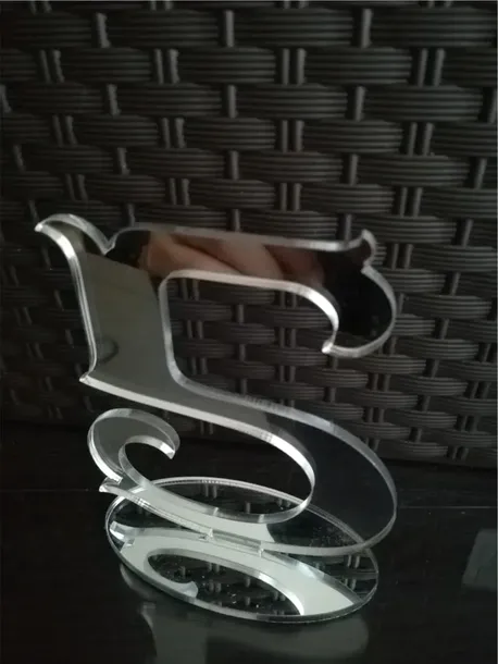 litery-stojace-3d-z-lustra-stan-nowy