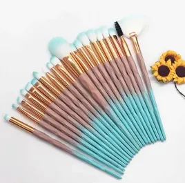 zestaw-20-pedzli-do-makijazu-mietowe