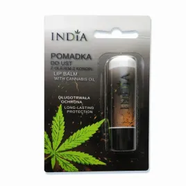 ochronna-pomadka-do-ust