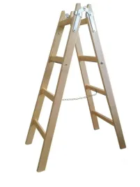 drewniana-drabina-rozstawna-2x4-szczebli-producent