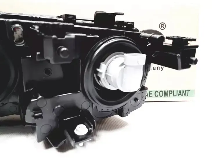 depo-reflektor-przedni-prawy-bmw-3-e46-2001-wersja-europejska