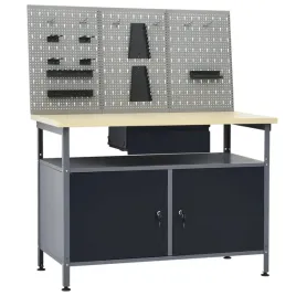 stol-roboczy-z-trzema-panelami-sciennymi