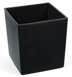 doniczka-juka-300x300-czarny-wklad