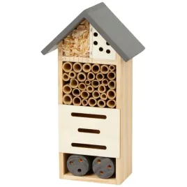 domek-hotel-budka-dla-owadow-hotel-szary-daszek-naturalne-drewno-ogrod-dom