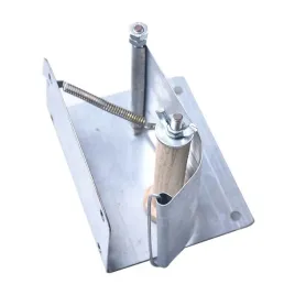 uchwyt-do-drutu-pszczelarskiego-metalowy-podajnik-ulatwia-drutowanie-ramek