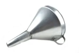 lejek-metalowy-paliwa-z-sitkiem-prosty-duzy-fi-24