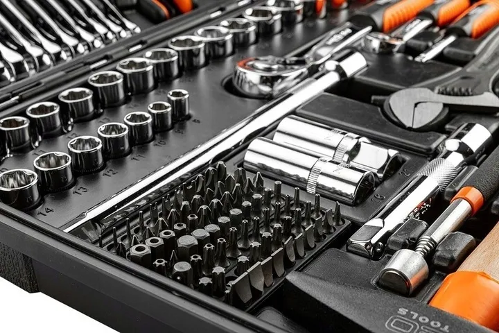 zestaw-narzedzi-143szt-08-945-neo-tools