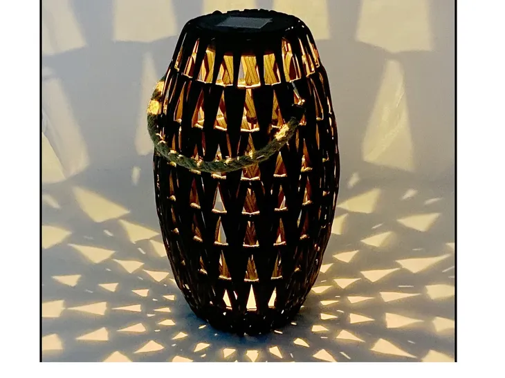 lampa-solarna-led-drago-stan-nowy-informacje-dodatkowe-lampa-solarna-czujnik-zmierzchu