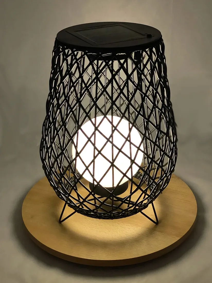 ogrodowa-lampa-solarna-led-moonlight-stan-nowy