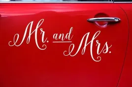 naklejka-slubna-na-samochod-mr-and-mrs