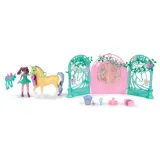 unicorn-academy-ava-and-leaf-stall