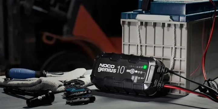 inteligentna-ladowarka-prostownik-noco-genius-10-eu-10a-6-12v
