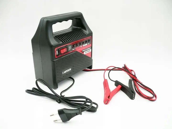 prostownik-samochodowy-ladowarka-6v-12v-6a-natezenie-1-a