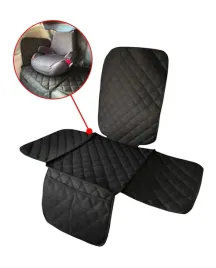 mata-ochronna-pod-fotelik-zabezpieczenie-tapicerki-przed-brudzeniem