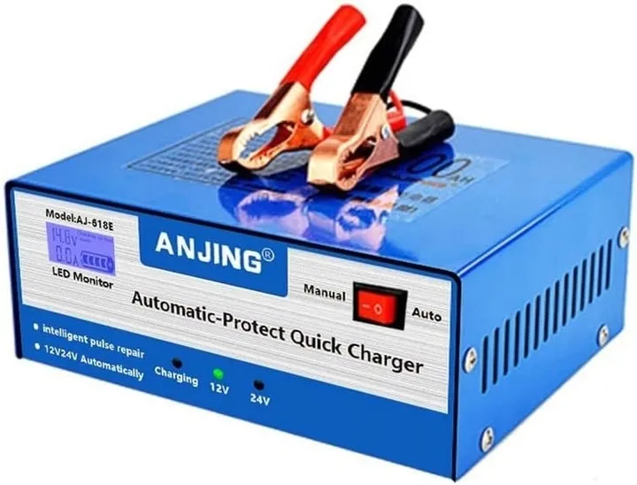 prostownik-samochodowy-do-akumulatorow-12v-24v-12a
