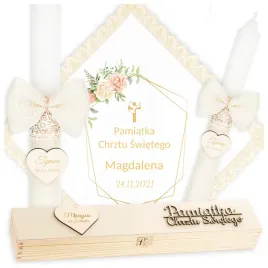 swieca-na-chrzest-szatka-do-chrztu-grawer-pudelko