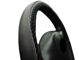 pokrowiec-nakladka-na-kierownice-skora-skorzany-pikowany-czarny-premium