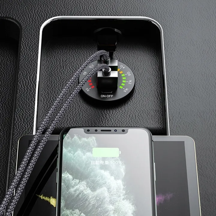 ladowarka-samochod-2x-usb-4-8a-woltomierz-miernik