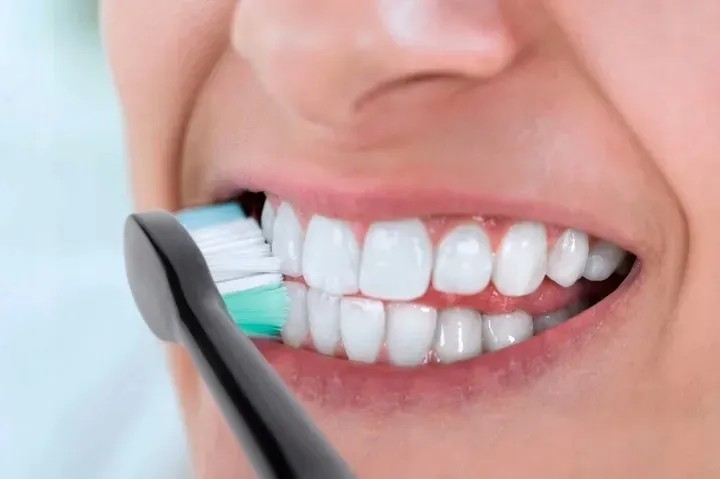 glowki-do-szczoteczek-teesa-sonic-black-medium