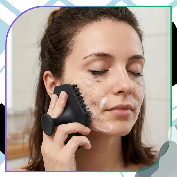 szczotka-silikonowa-do-mycia-ciala-plecow-masazu-pod-prysznic-zestaw-2-szt-stan-nowy-material-rekojesci-tworzywo-sztuczne