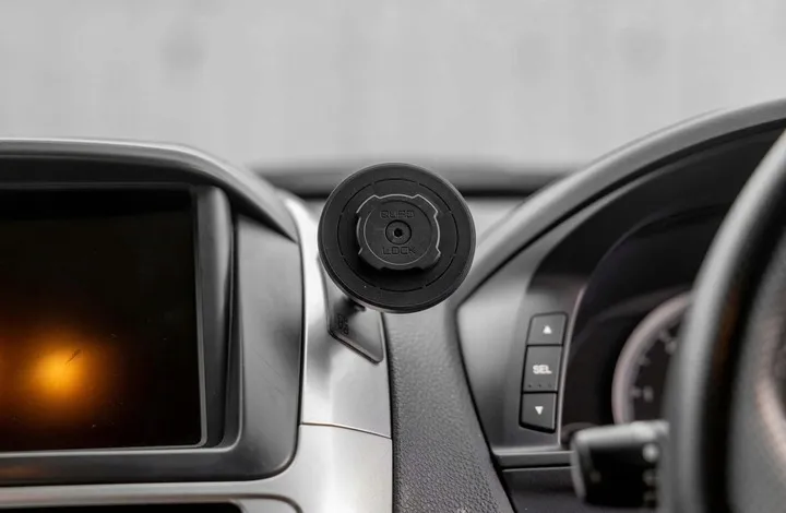 uchwyt-quad-lock-dash-console-car-mount