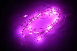lampki-dekoracyjne-na-druciku-20-led-2-m-rozowe-na-baterie