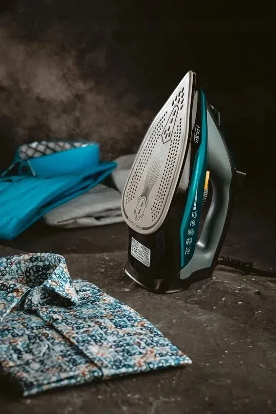 mocne-zelazko-parowe-stopa-ceramiczna-3000w-9w1