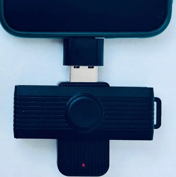 czytnik-kart-kierowcoworusb-a-usb-c-micro-usb-stan-nowy-wyswietlacz-nie