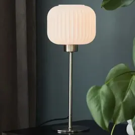 stolowa-lampka-stojaca-sober-108121-markslojd-plisowana-lampa-szklana-gabin