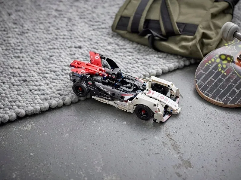 lego-technic-formula-e-porsche-99x-electric-42137-stan-nowy