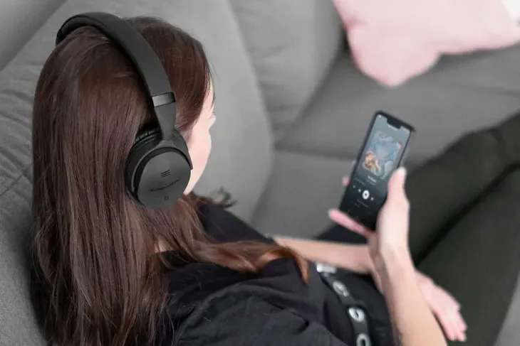 sluchawki-bluetooth-f7a-a2pd-nfc-mikrofon-regulacja-glosnosci-tak