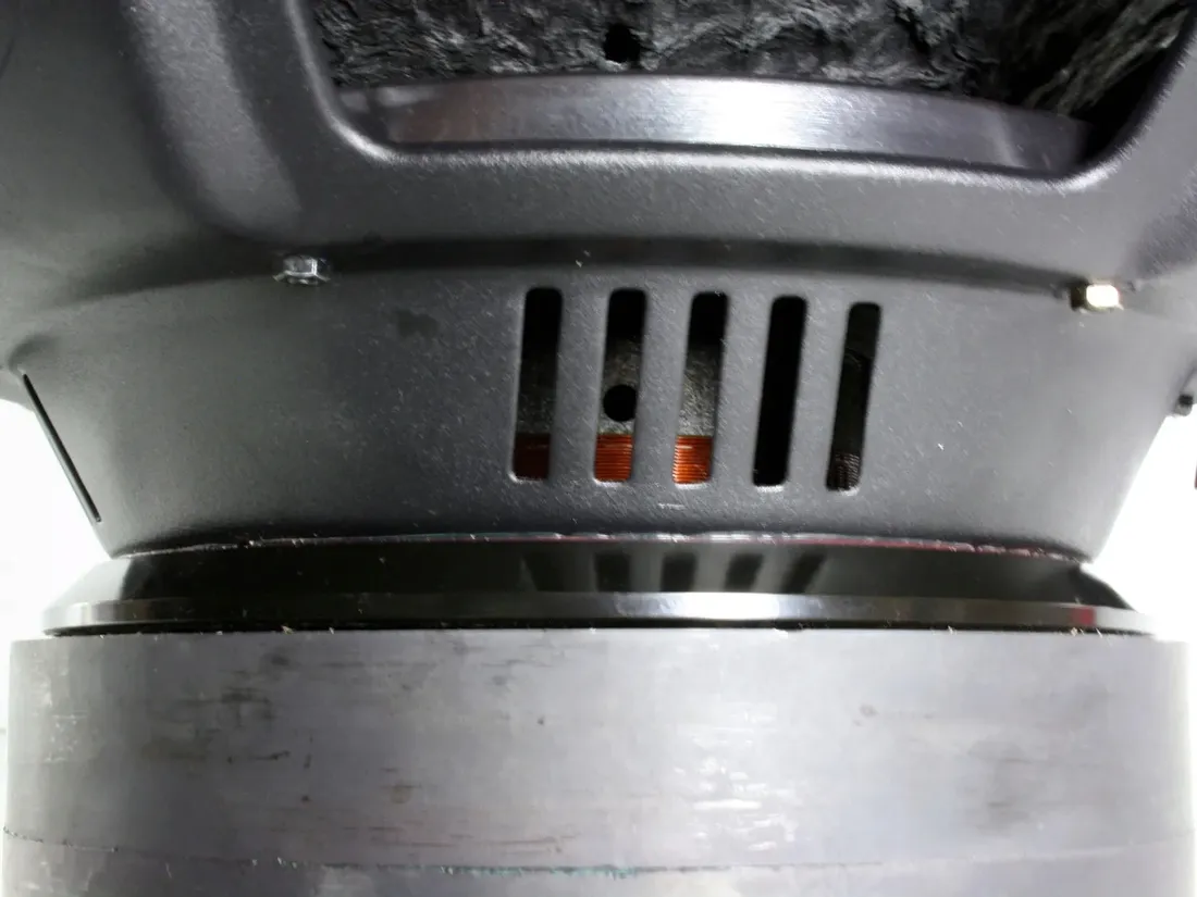 glosnik-excursion-subwoofer-12-30cm-2500w