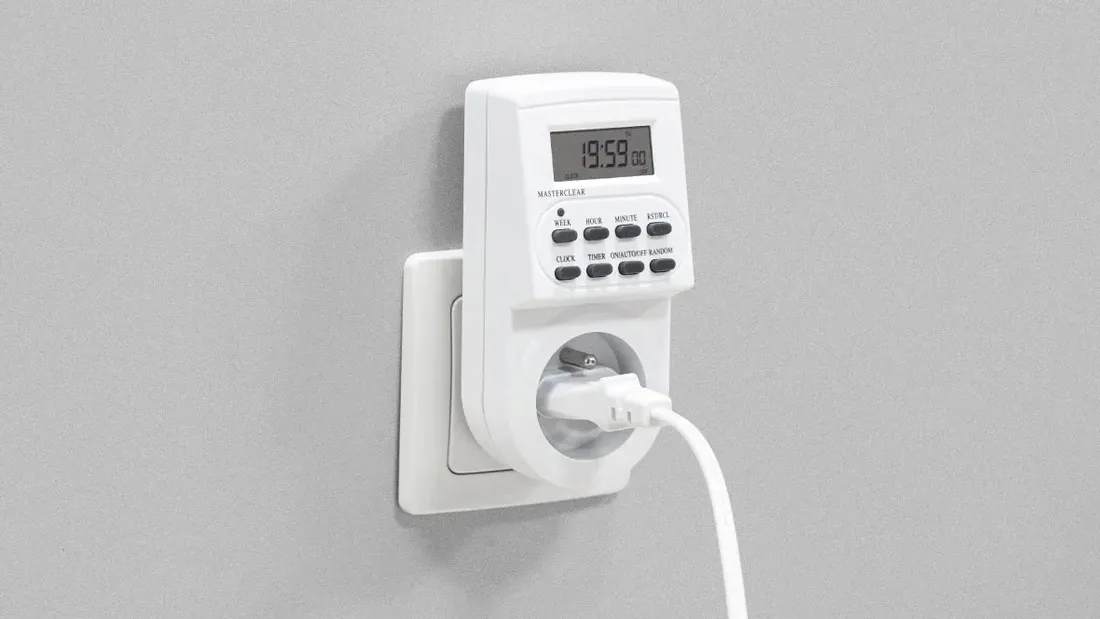 gniazdo-z-programatorem-czasowym-czasomierz-3600w