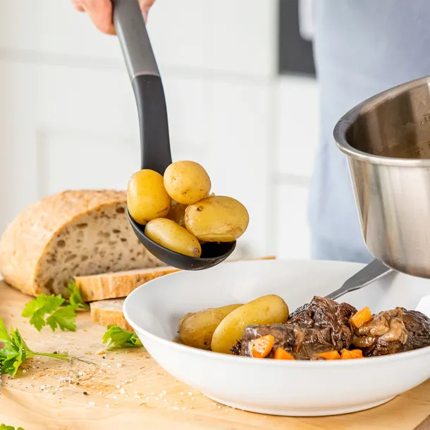 lyzka-cedzakowa-charcoal-grey-kitchenaid-stan-nowy