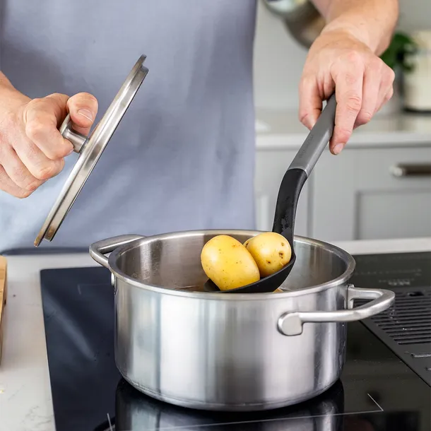 lyzka-cedzakowa-charcoal-grey-kitchenaid-stan-nowy