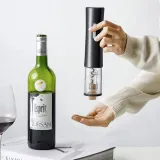 elektryczny-korkociag-do-wina
