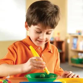 peseta-szczypce-pinceta-montessori-learning-resour