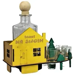 toast-na-swoim-dom-na-parapetowke-karafka-kieliszki-zawieszka-gratis