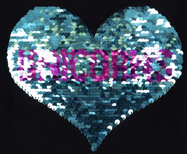 magiczna-bluzka-cekiny-serce-yd-primark-kolor-czarny
