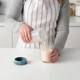 shaker-z-miarka-standardmatt-500ml-ikea-cechy-dodatkowe-mozliwosc-mrozenia-mozliwosc-mycia-w-zmywarce-mozliwosc-uzywania-w-kuchence-mikrofalowej