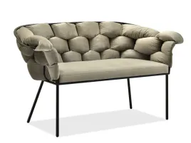 modna-sofa-dwuosobowa-pleciona-pilo-piaskowy-welur
