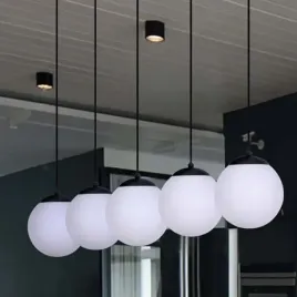 kule-wiszace-na-listwie-camina-k-4747-nowoczesna-lampa-czarna