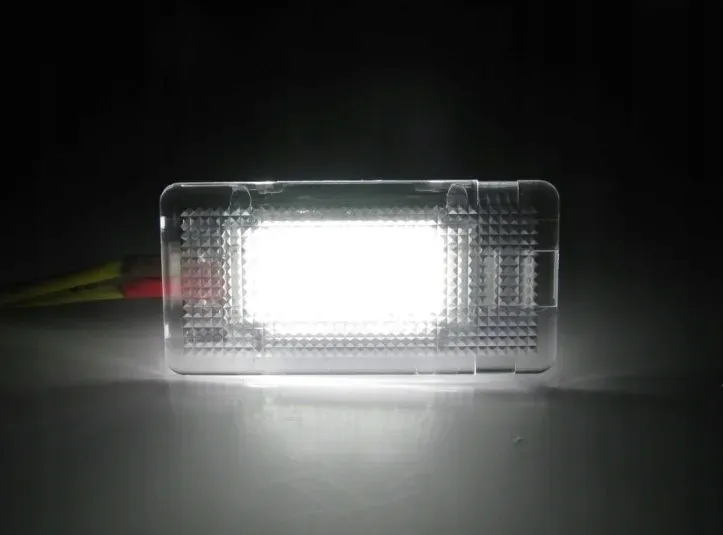 lampka-led-bagaznika-bmw-5-e39-e60-e61-6-e63-e64-stan-nowy
