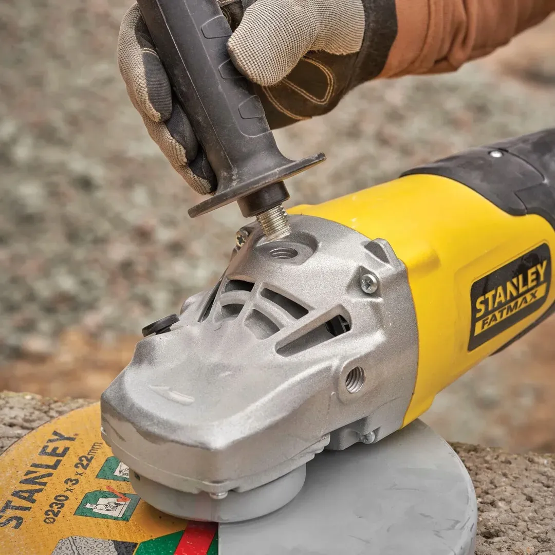 szlifierka-230-2000-w-stanley-fatmax