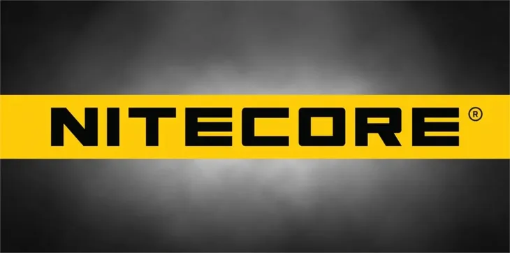 latarka-brelokowa-nitecore-tip3-black-720lm-dlugosc-6-2-cm