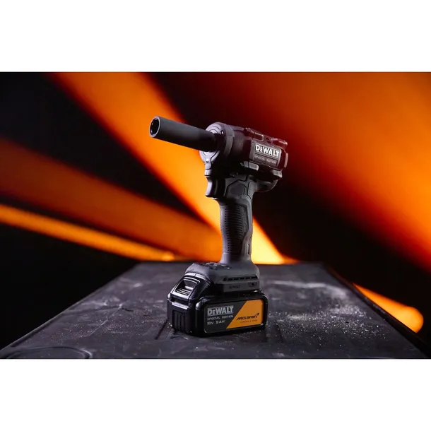 dewalt-mclaren-kompaktowy-klucz-udarowy-1-2-406nm-18v-dcf92mp2t-stan-nowy