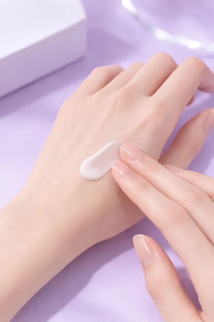 krem-do-rak-z-kwasem-hialuronowym-30g-nawilzajacy-szybkie-wchlanianie-stan-nowy