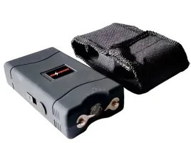 paralizator-defender-i-38-mln-v-z-latarka-led-80-lumenow