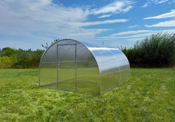 szklarnia-profimet-mocna-went-plus-3x6-m-z-poliweglanu-4mm-grubosc-4-mm